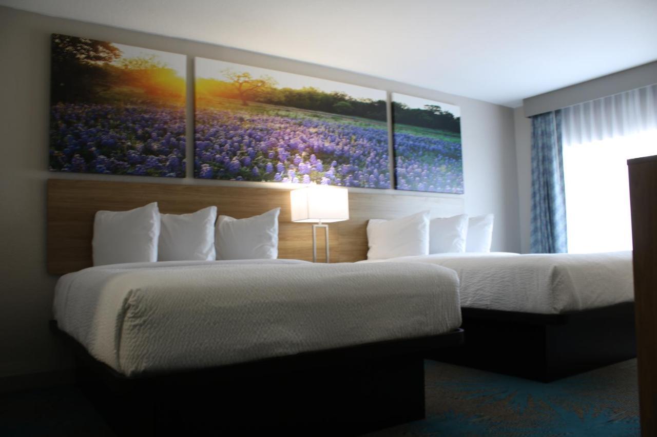 Days Inn By Wyndham Waco University Area Exteriör bild