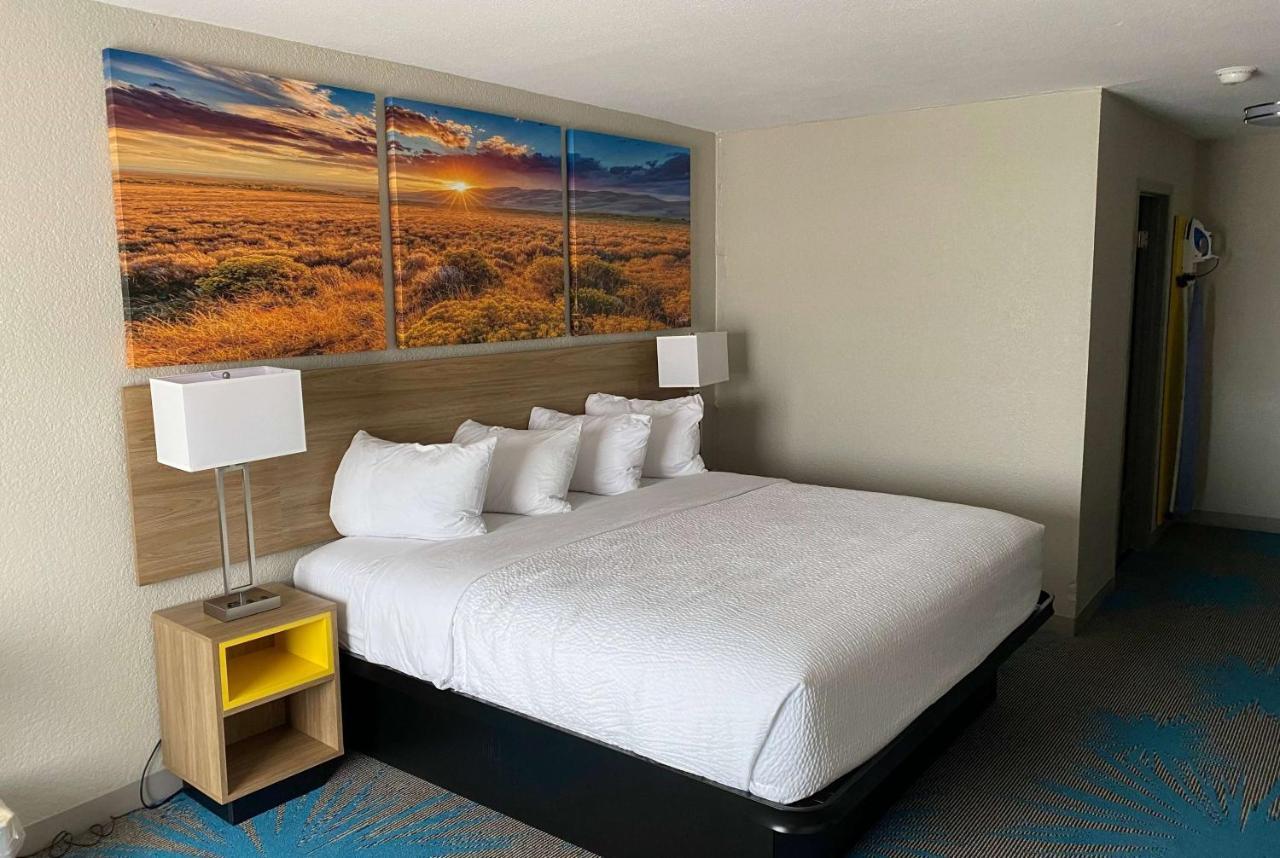 Days Inn By Wyndham Waco University Area Exteriör bild
