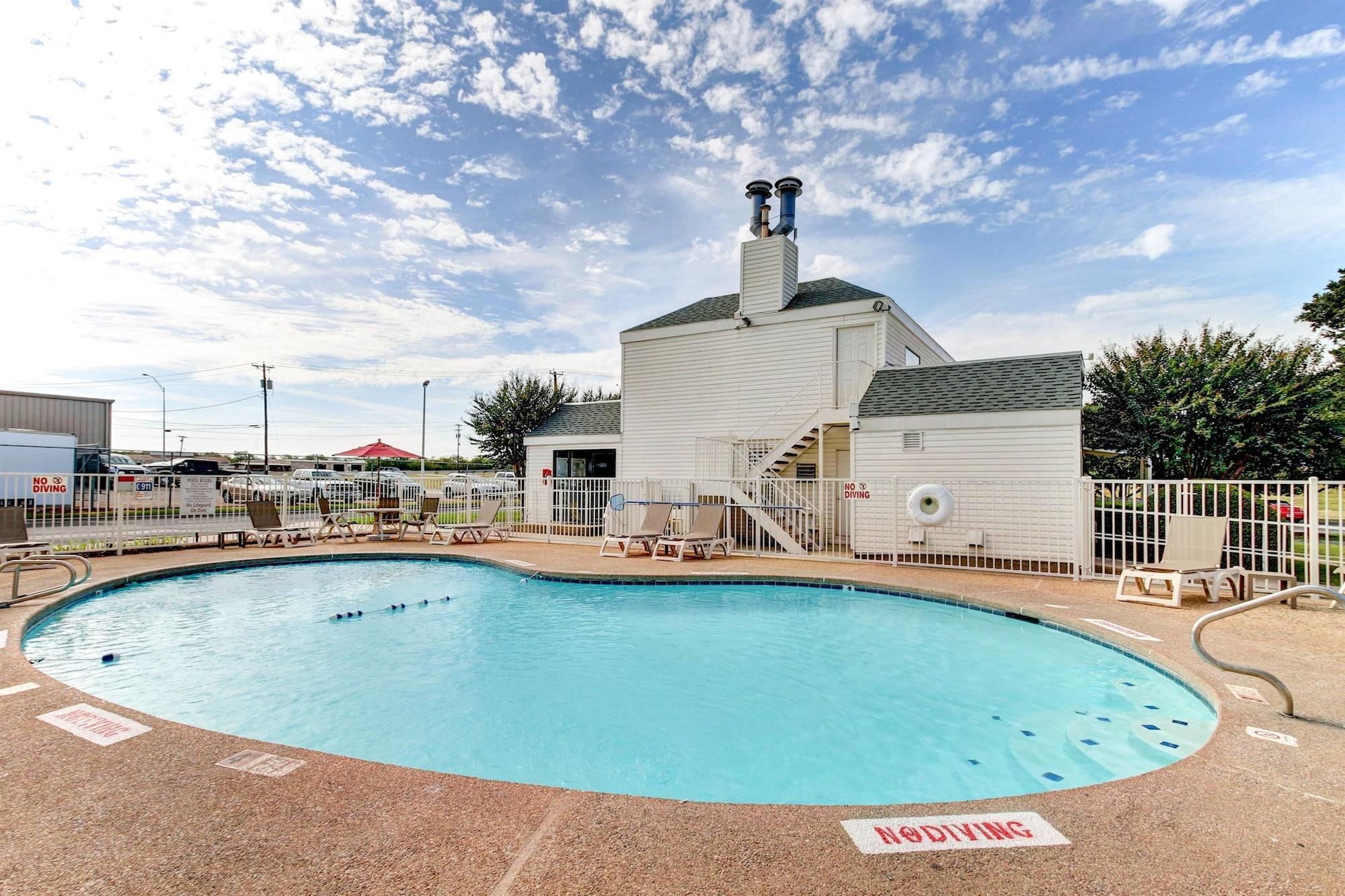 Days Inn By Wyndham Waco University Area Exteriör bild