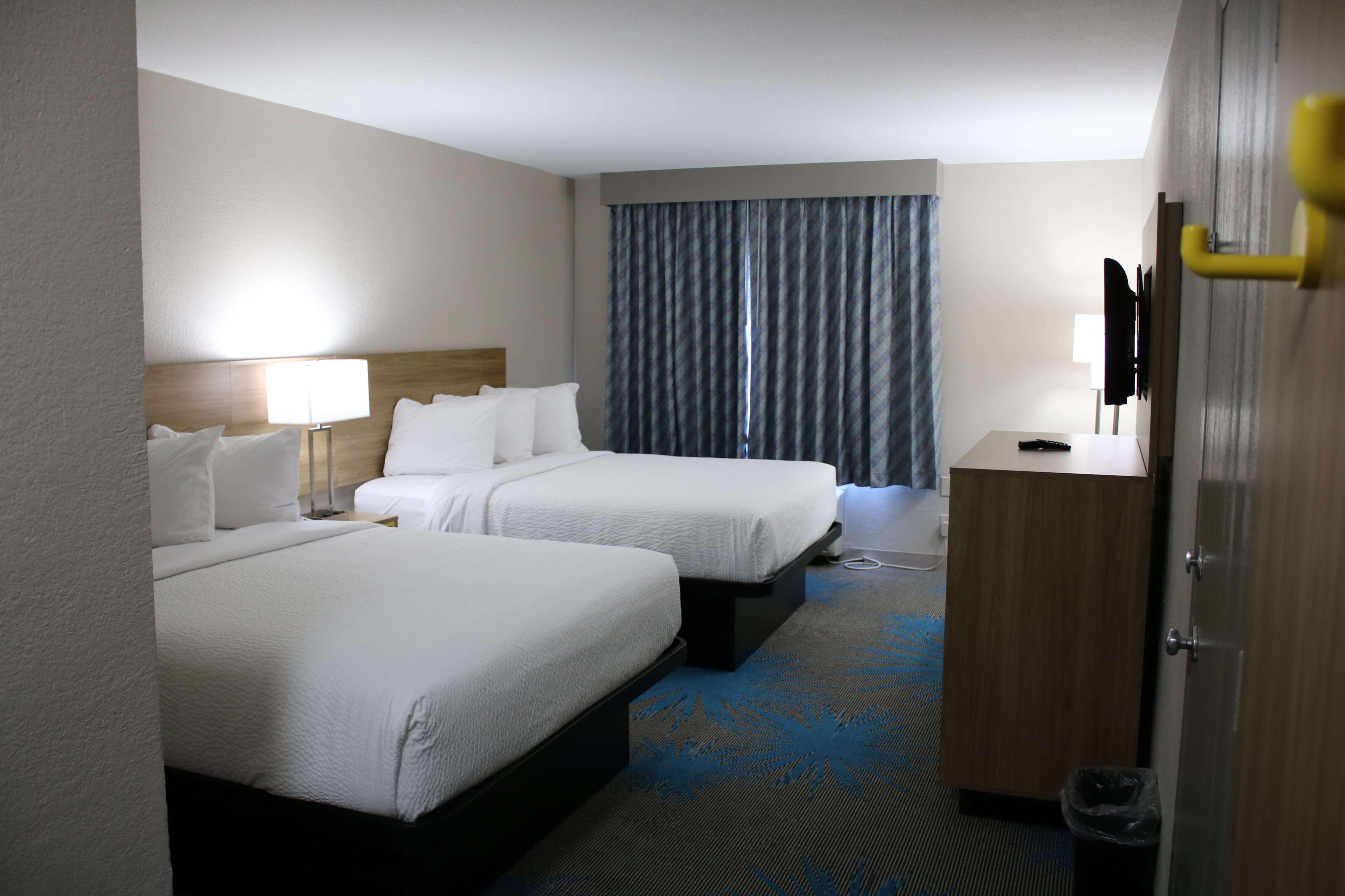Days Inn By Wyndham Waco University Area Exteriör bild